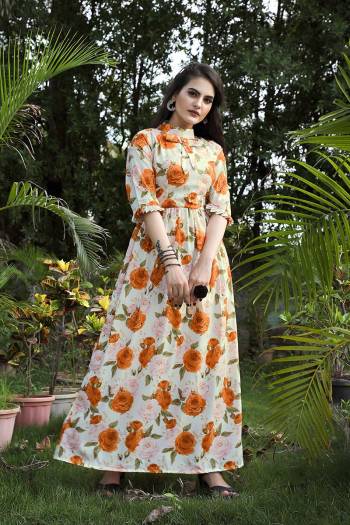 Garb This Readymade Long Kurti In Fine Color Fabricated On Georgette Beautified With Designer Digital Printed. It Is Light In Weight And Easy To Carry All Day Long. 