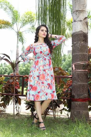 Looking Attrective This Readymade Long Kurti In Fine Color Fabricated On Georgette Beautified With Designer Digital Printed. It Is Light In Weight And Easy To Carry All Day Long. 