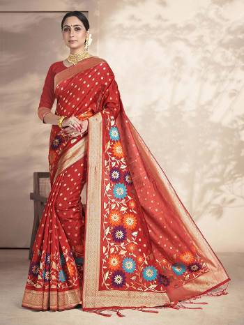 Attrective Looking This Traditional Saree Are Fine Saree Paired With Blouse.This Saree And Blouse Are Art Silk Based Fabric With Heavy Wevon Designer Work. Buy This Pretty Saree Now.