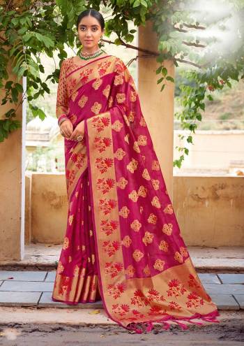 Attrective This Traditional Saree Are Fine Saree Paired With Blouse.This Saree And Blouse Are Organza Based Fabric With Heavy Wevon Designer Rich Pallu Work. Buy This Pretty Saree Now.