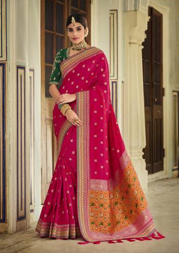 Attrective Looking This Traditional Partywear Saree Are Fine Saree Paired With Contrasted Blouse.This Saree And Blouse Are Banarasi Silk Fabric With Heavy Weaving Designer And Blouse Are Embroidery Work. Buy This Pretty Saree Now.