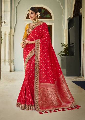 Attrective Looking This Traditional Partywear Saree Are Fine Saree Paired With Contrasted Blouse.This Saree And Blouse Are Banarasi Silk Fabric With Heavy Weaving Designer And Blouse Are Embroidery Work. Buy This Pretty Saree Now.