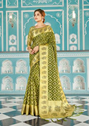 Attrective This Traditional Saree Are Fine Saree Paired With Blouse.This Saree And Blouse Are Organza Based Fabric With Heavy Wevon Designer Work. Buy This Pretty Saree Now.