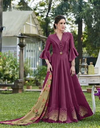 Celebrate This Festive Season Weairng This Designer Gown In Dark Pink Color Paired With With A Pretty Olive Green Colored Stole. 