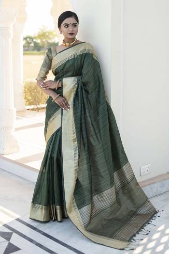  Attrective Look This Fastival Saree Are Fine Saree Paired With Blouse.This Saree And Blouse Are Tassar Silk Based Fabric With Designer Wevon Jari Pallu Border. Buy This Pretty Saree Now.