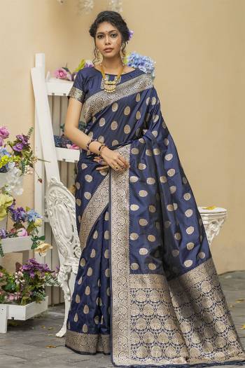 Attrective This Fastival Saree Are Fine Saree Paired With Blouse.This Saree And Blouse Are Banarasi Silk Based Fabric With Heavy Wevon Designer Pallu And Butti Work. Buy This Pretty Saree Now.