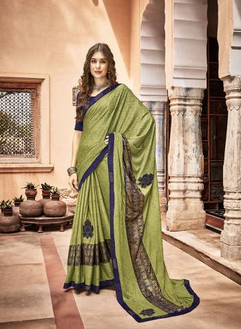 Looking This Pretty Elegant Looking Designer Saree In Fine Color Paired With Blouse. This Saree Are Imported And Blouse Are Art Silk Based Beautified With Embroidery Cut Peaich Work. Buy Now.