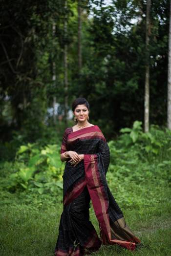 Stylist Looking This Fastival Saree Are Fine Saree Paired With Blouse.This Saree And Blouse Are Fancy Raw Silk Based Fabric With Designer Wevon Cheks And Temple Work. Buy This Pretty Saree Now.