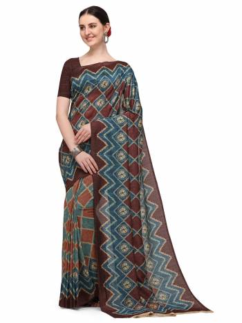 Garb This Fastival Saree Are Fine Saree Paired With Blouse.This Saree And Blouse Are Gadwal Silk Based Fabric With Designer Digital Printed With Khatli Outline Hand Work. Buy This Pretty Saree Now.