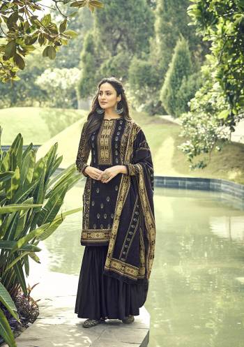 Stylist This Designer Long Length Suit In Lovely Light Color.Its Pretty Heavy Designer Digital Printed Top Is Velvet Based Paired With Pashmina Bottom And Velvet Fabricated Dupatta Which Gives An Attractive To The Suit.