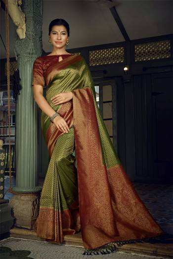 Attrective Looking This Traditional Saree Are Fine Saree Paired With Blouse.This Saree And Blouse Are Art Silk Based Fabric With Heavy Wevon Designer Work. Buy This Pretty Saree Now.