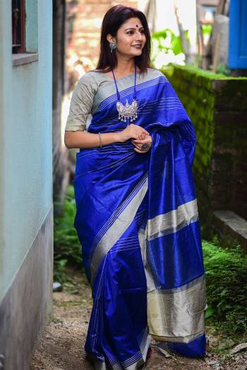 Stylist This Fastival Saree Are Fine Saree Paired With Contrasted Blouse.This Saree And Blouse Are Banglori Silk Based Fabric With Wevon Tassels Designer . Buy This Pretty Saree Now.