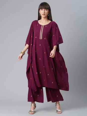 Attrective This Readymade Long Kurti With Bottom In Fine Color Fabricated On Crepe Beautified With Designer Work With Side Pocket. It Is Light In Weight And Easy To Carry All Day Long. 