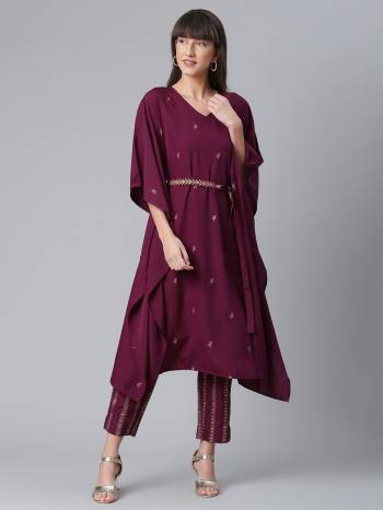 Attrective This Readymade Long Kurti With Bottom In Fine Color Fabricated On Crepe Beautified With Designer Work With Side Pocket. It Is Light In Weight And Easy To Carry All Day Long. 