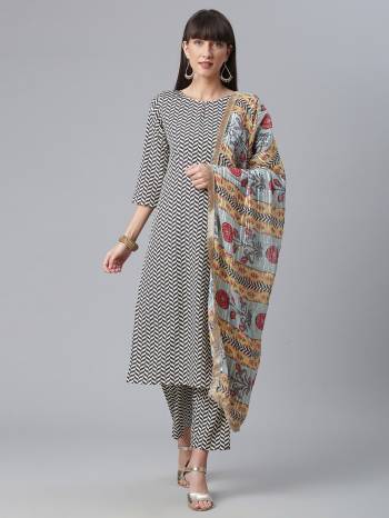 Attrective This Readymade Long Kurti Bottom With Dupatta In Fine Color Fabricated On Crepe Beautified With Designer Printed. It Is Light In Weight And Easy To Carry All Day Long. 