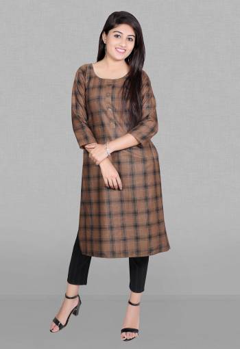 Garb This Readymade Long Kurti In Fine Color Fabricated On Cotton Beautified With Printed Designer. It Is Light In Weight And Easy To Carry All Day Long. 