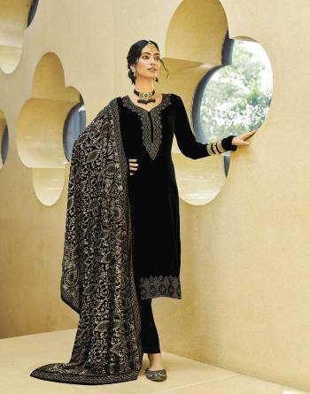 Fine Looking This Designer Long Length Suit In Lovely Color.Its Pretty Designer Embroidery And Hand Work Top Is Velvet Based Paired With Pashmina Bottom And Velvet With Fabricated Dupatta Which Gives An Attractive To The Suit.