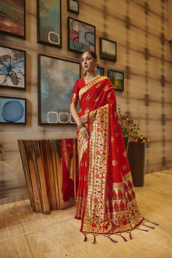 Garb This Partywear Saree Are Fine Saree Paired With Blouse.This Saree And Blouse Are Art Silk Based Fabric With Heavy Jacquard Designer Work. Buy This Pretty Saree Now.
