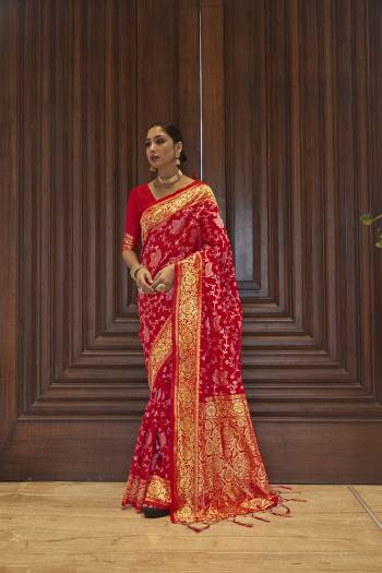 Looking This Traditional Saree Are Fine Saree Paired With Blouse.This Saree And Blouse Are Art Silk Based Fabric With Heavy Jacquard Designer Work. Buy This Pretty Saree Now.