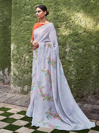 Garb This Heavy Designer Printed Saree In Fine Color Paired With Blouse. This Saree And Blouse Is Cotton Silk Fabricated. Its Pretty Color Pallete Will Give An Attractive Look To Your Personality. 