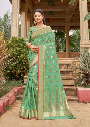 Attrective This Traditional Saree Are Fine Saree Paired With Blouse.This Saree And Blouse Are Cotton Handloom Based Fabric With Heavy Wevon Designer Work. Buy This Pretty Saree Now.