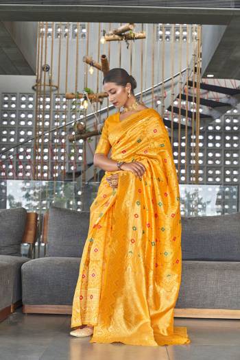 Stylist This Traditional Saree Are Fine Saree Paired With Blouse.This Saree And Blouse Are Poly Silk Based Fabric With Heavy Jacquard Designer Work. Buy This Pretty Saree Now.