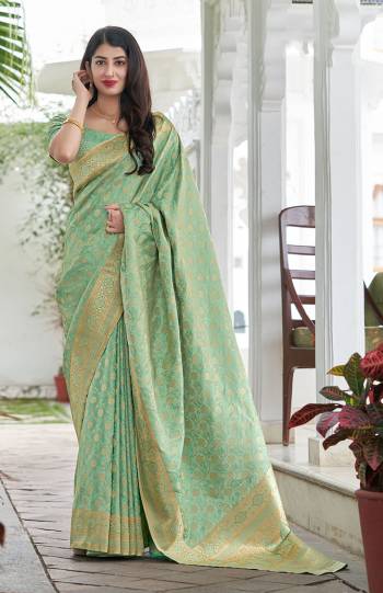 Garb This Stylist Partywear Saree Are Fine Saree Paired With Blouse.This Saree And Blouse Are Silk Fabric With Heavy Designer Weaving Work. Buy This Pretty Saree Now.