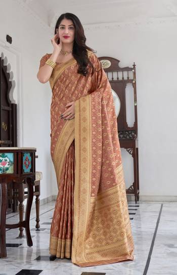 Garb This Stylist Partywear Saree Are Fine Saree Paired With Blouse.This Saree And Blouse Are Silk Fabric With Heavy Designer Weaving Work. Buy This Pretty Saree Now.