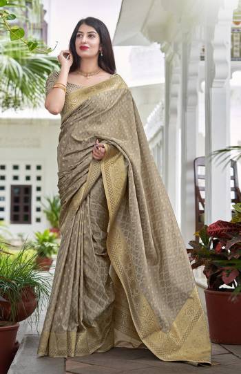 Garb This Stylist Partywear Saree Are Fine Saree Paired With Blouse.This Saree And Blouse Are Silk Fabric With Heavy Designer Weaving Work. Buy This Pretty Saree Now.