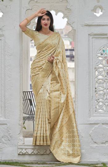 Garb This Stylist Partywear Saree Are Fine Saree Paired With Blouse.This Saree And Blouse Are Silk Fabric With Heavy Designer Weaving Work. Buy This Pretty Saree Now.