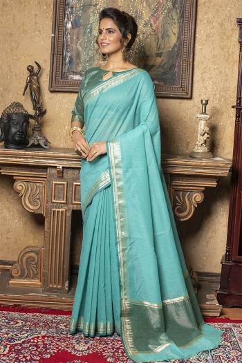 Looking This Designer Saree Are Fine Saree Paired With Blouse.This Saree And Blouse Are Linen Silk Based Fabric With Heavy Weaving Designer Temple Border Pallu Work. Buy This Pretty Saree Now.