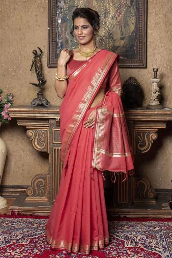 Looking This Designer Saree Are Fine Saree Paired With Blouse.This Saree And Blouse Are Linen Silk Based Fabric With Heavy Weaving Designer Temple Border Pallu Work. Buy This Pretty Saree Now.