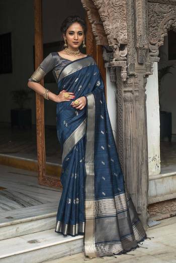 Stylist This Designer Saree Are Fine Saree Paired With Blouse.This Saree And Blouse Are Tassar Silk Based Fabric With Heavy Wevon Jari Border Butti Designer. Buy This Pretty Saree Now.