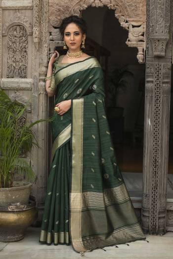 Stylist This Designer Saree Are Fine Saree Paired With Blouse.This Saree And Blouse Are Tassar Silk Based Fabric With Heavy Wevon Jari Border Butti Designer. Buy This Pretty Saree Now.