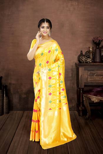 Looking This Traditional Saree Are Fine Saree Paired With Blouse.This Saree And Blouse Are Poly Silk Based Fabric With Heavy Jacquard Designer Work. Buy This Pretty Saree Now.