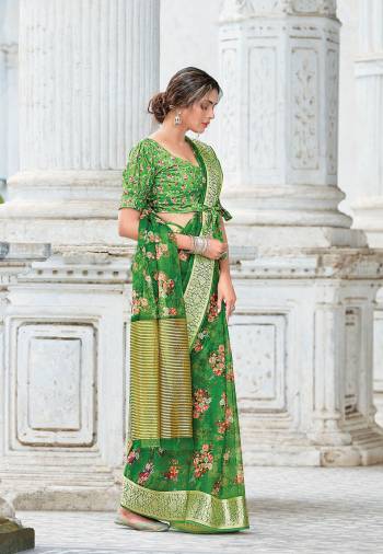 Looking This Traditional Saree Are Fine Saree Paired With Blouse.This Saree And Blouse Are Organza Based Fabric With Wevon Border Pallu With Digital Printed. Buy This Pretty Saree Now.