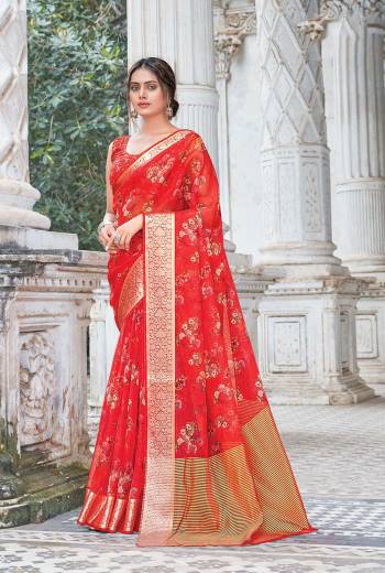 Looking This Traditional Saree Are Fine Saree Paired With Blouse.This Saree And Blouse Are Organza Based Fabric With Wevon Border Pallu With Digital Printed. Buy This Pretty Saree Now.