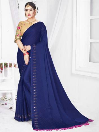 Looking This Designer Partywear Saree Are Fine Saree Paired With Contrasted Blouse.This Saree Are Moss Chiffon Printed And Blouse Are Net Based Fabric With Designer Embroidery Work. Buy This Pretty Saree Now.