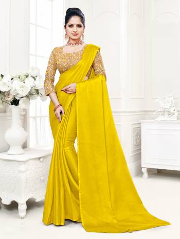 Attrective This Designer Saree Are Fine Saree Paired With Contrasted Blouse.This Saree Are Moss Chiffon And Blouse Are Net Based Fabric With Designer Printed. Buy This Pretty Saree Now.