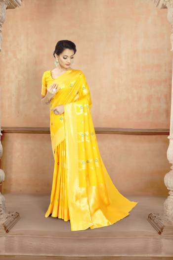 Stylist This Banarasi Saree Are Fine Saree Paired With Blouse.This Saree And Blouse Are Poly Silk Based Fabric With Wevon Jacquard Designer Work. Buy This Pretty Saree Now.