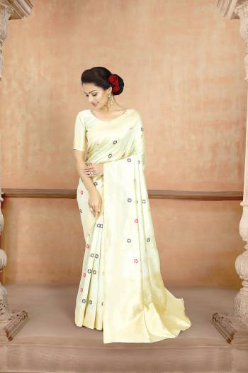 Stylist This Banarasi Saree Are Fine Saree Paired With Blouse.This Saree And Blouse Are Poly Silk Based Fabric With Wevon Jacquard Designer Work. Buy This Pretty Saree Now.