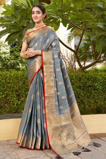 Attrective This Designer Saree Paired With Blouse.This Saree And Blouse Are Silk Based Fabric With Heavy Weaving Designer Work. Buy This Pretty Saree Now.