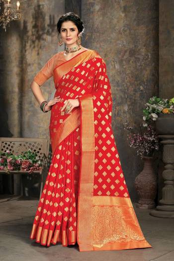 Traditional This Partywear Saree Are Fine Colour Paired With  Blouse.This Saree And Blouse Are Silk Based Fabric With Wevon Designer Work. Buy This Pretty Saree Now.