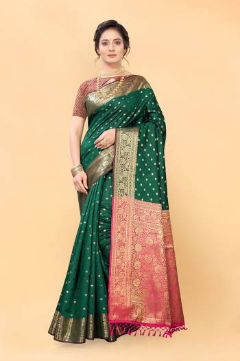 Attrective This Traditional Saree Are Fine Saree Paired With Blouse.This Saree And Blouse Are Lichi Silk Fabric With Heavy Designer Weaving Work. Buy This Pretty Saree Now.