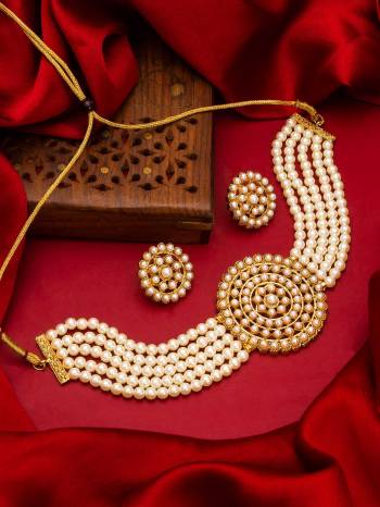 Looking To Your Personality By Pairing Up This Beautiful Nacklace With Your Ethnic Attire. This Pretty Set Is In Fine Color Beautified With Pearl Work. Buy Now.