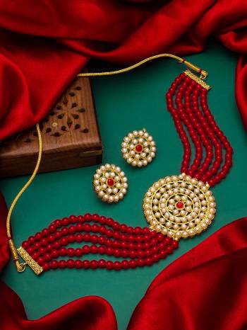 Looking To Your Personality By Pairing Up This Beautiful Nacklace With Your Ethnic Attire. This Pretty Set Is In Fine Color Beautified With Pearl Work. Buy Now.