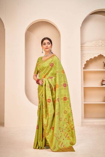 Looking This Wedding Partywear Saree Are Fine Color Paired With Blouse.This Saree And Blouse Banarasi Silk Fabric With Heavy Designer Weaving Work. Buy This Pretty Saree Now.