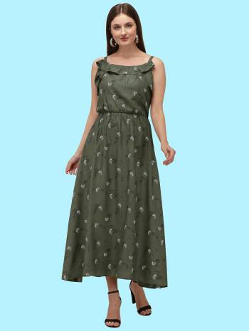 Grab This Readymade Long Kurti In Fine Color Fabricated On Poly Cotton Beautified With Abstract Printed. It Is Light In Weight And Easy To Carry All Day Long. 