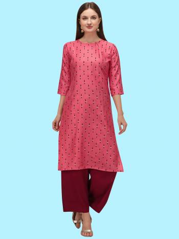 Grab This Readymade Long Kurti With Pant In Fine Color Fabricated On Slub Cotton Kurti With Rayon Fabric Pant Beautified With Abstract Printed. It Is Light In Weight And Easy To Carry All Day Long. 