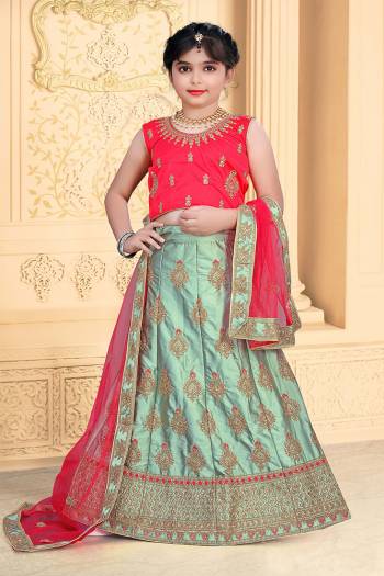 Attrective Looking Kidswear Readymade Heavy Designer Lehenga Choli In Fine Color Fabricated On Net And Dupatta Are Net Beautified With Heavy Attractive  Work. Buy Now